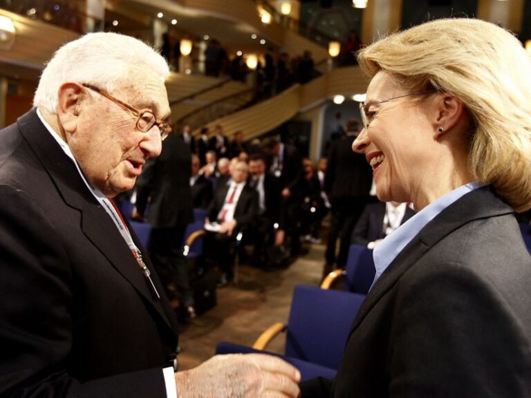 国際政治のキングメイカーは、「メルケル首相にさようなら」 Source: Zwez / MSC