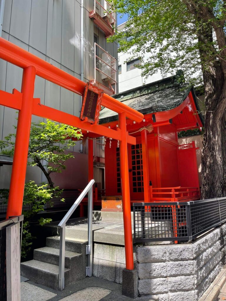 新富稲荷神社　東京　新富町