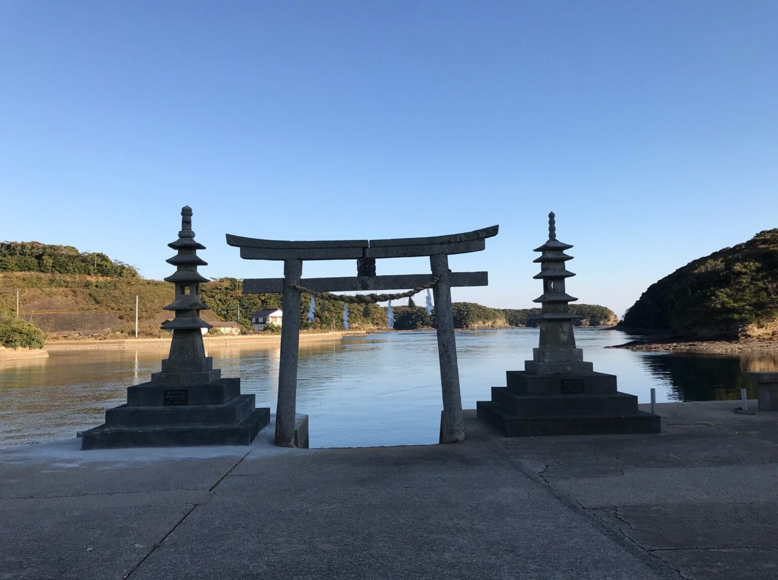 大八洲の一島対馬 神社参拝のすすめ 大八洲の一島対馬 神社参拝のすすめ