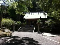 安房神社本殿。