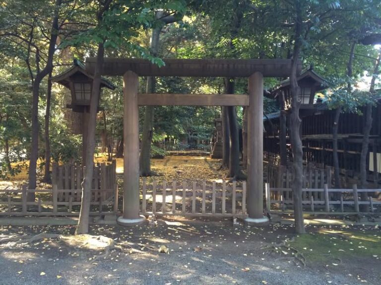 神道無念流道場跡 − 靖國神社内