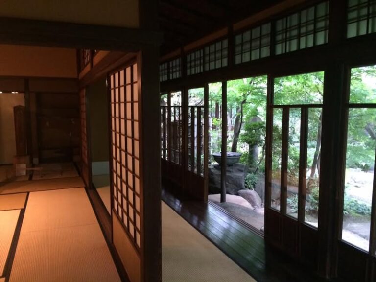 安田楠雄邸 ー 千駄木 団子坂途中