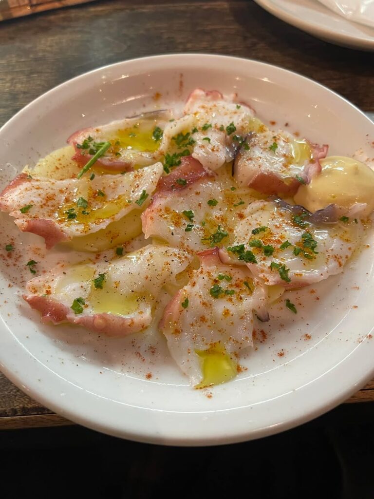 赤坂の飲食店で隣り合わせた人の奇縁