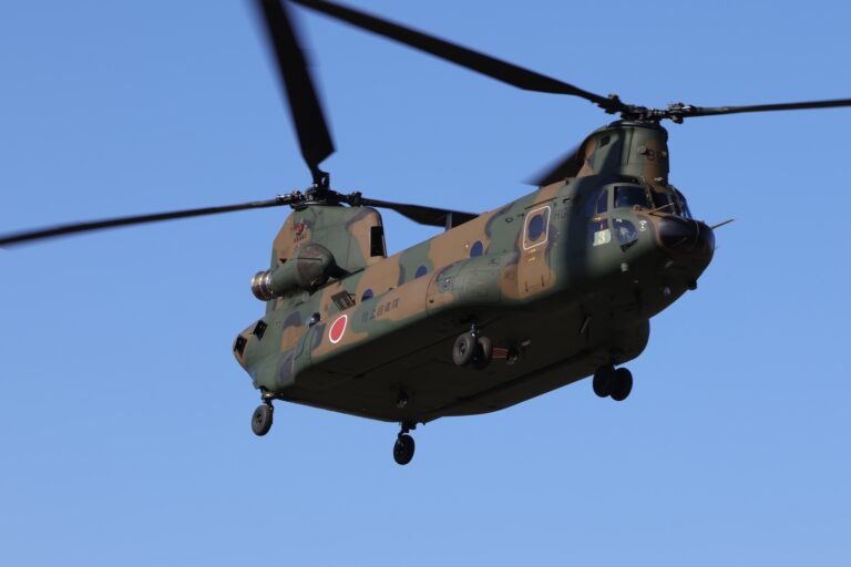 政治的・軍事的リーダーの搭乗ヘリ墜落事件多発問題について